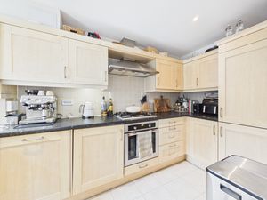 KITCHEN- click for photo gallery